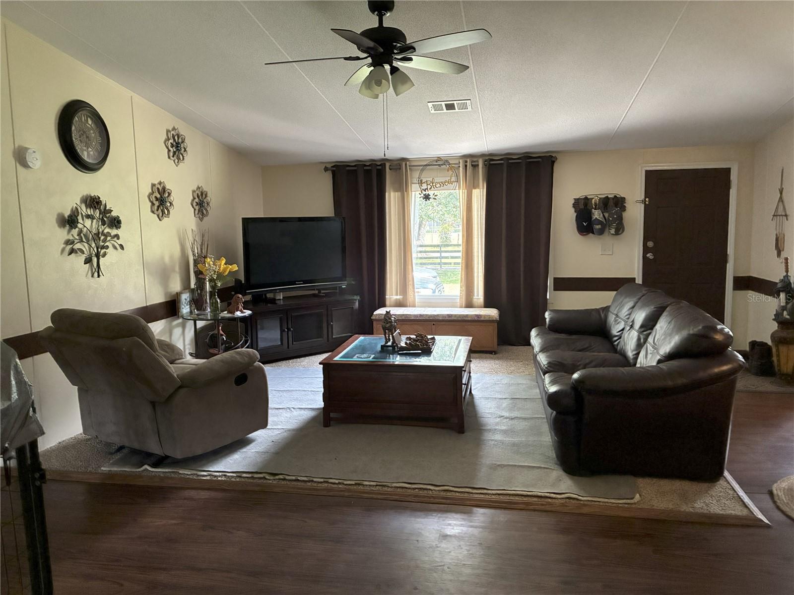 3238 GRIFFIN ROAD