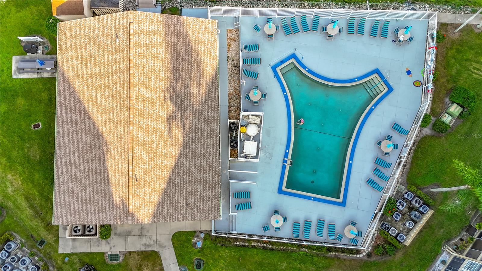 BAYSHORE ON THE LAKE APTS II SEC 1 - Residential