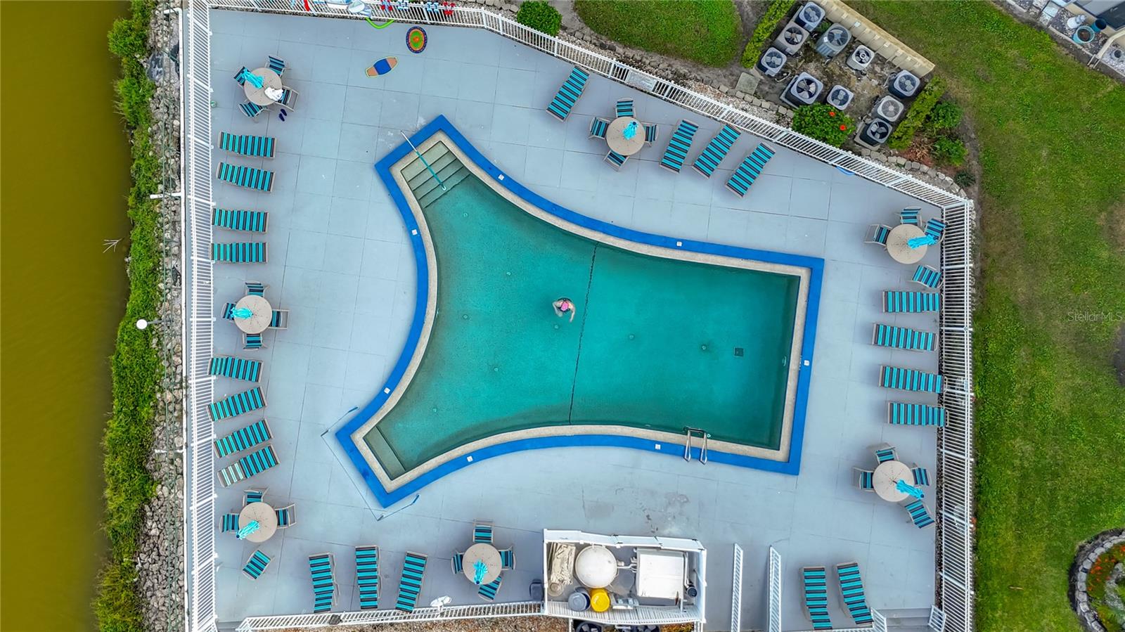 BAYSHORE ON THE LAKE APTS II SEC 1 - Residential