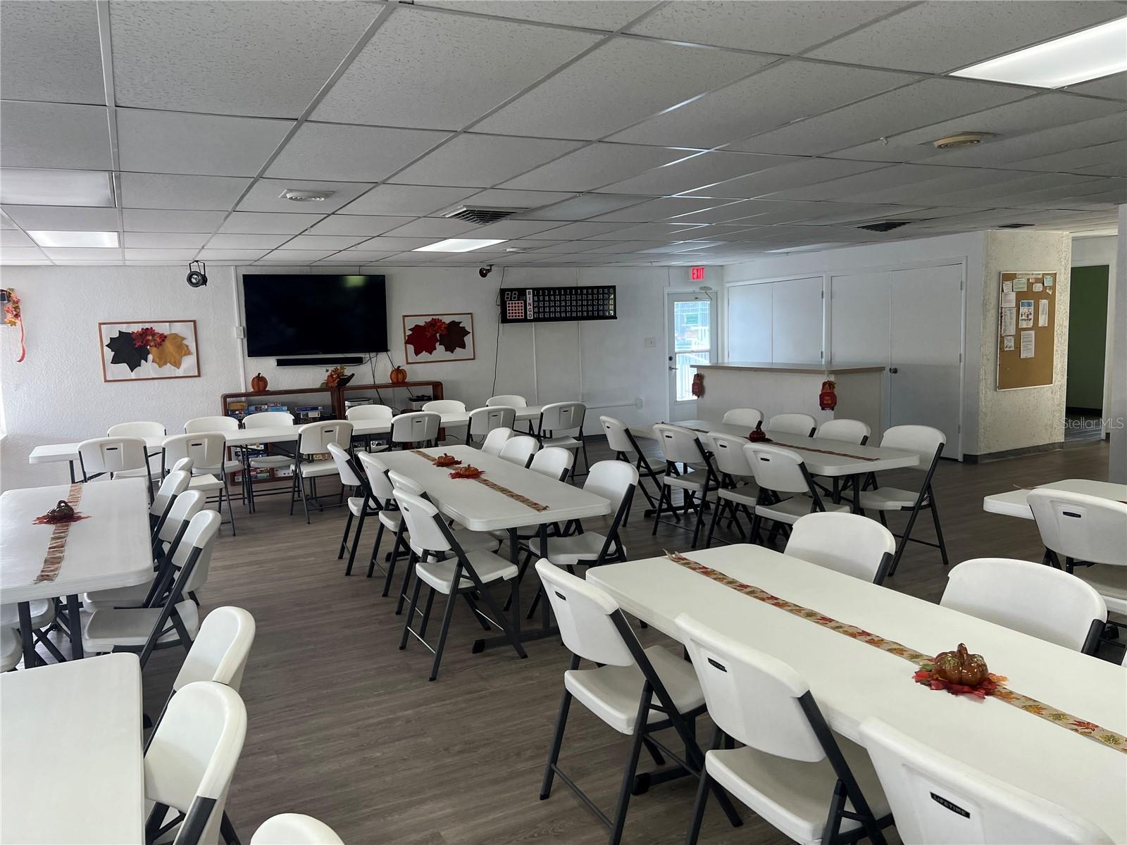 BAYSHORE ON THE LAKE APTS II SEC 1 - Residential