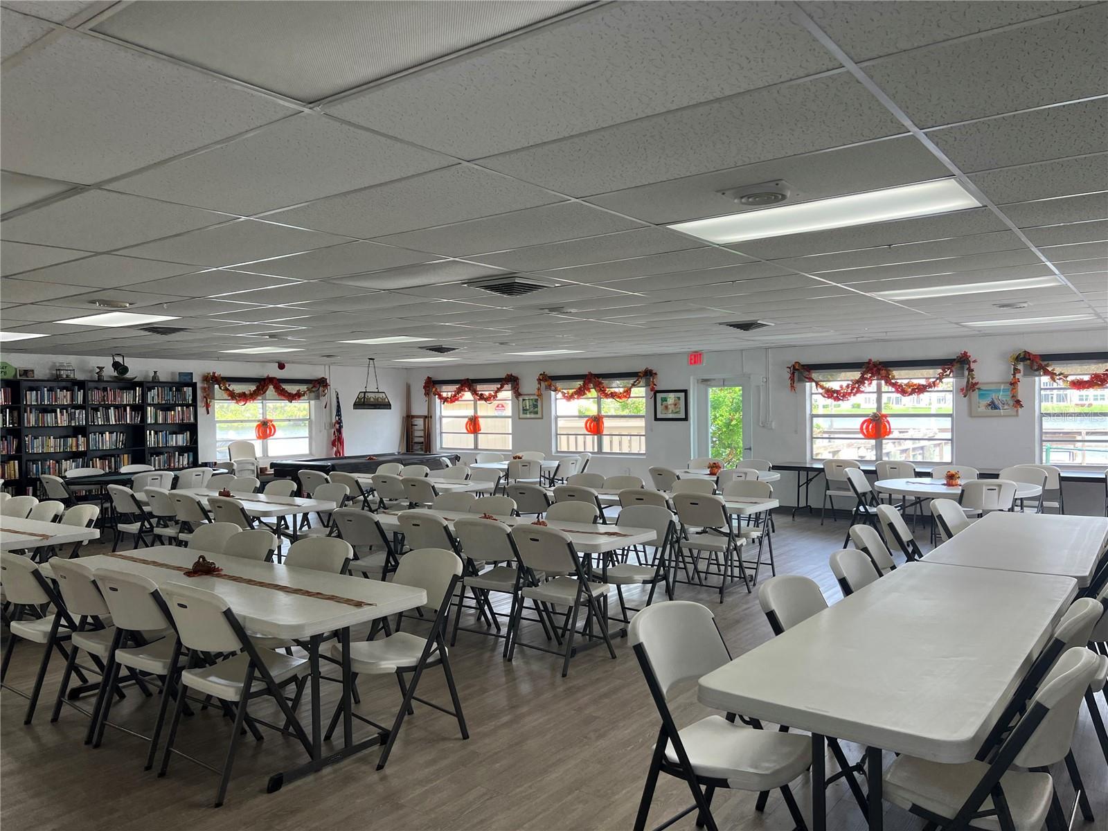 BAYSHORE ON THE LAKE APTS II SEC 1 - Residential