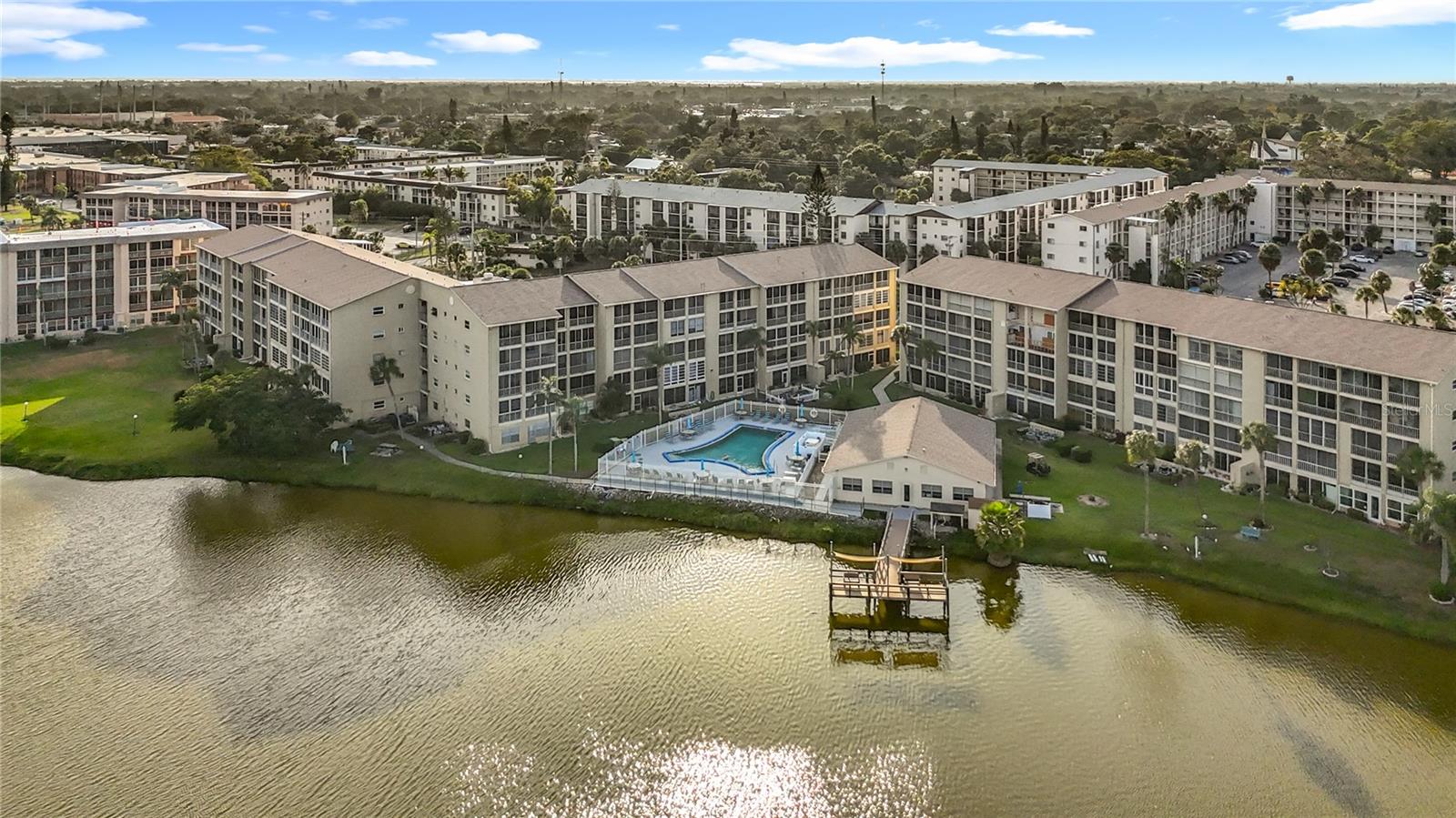 BAYSHORE ON THE LAKE APTS II SEC 1 - Residential