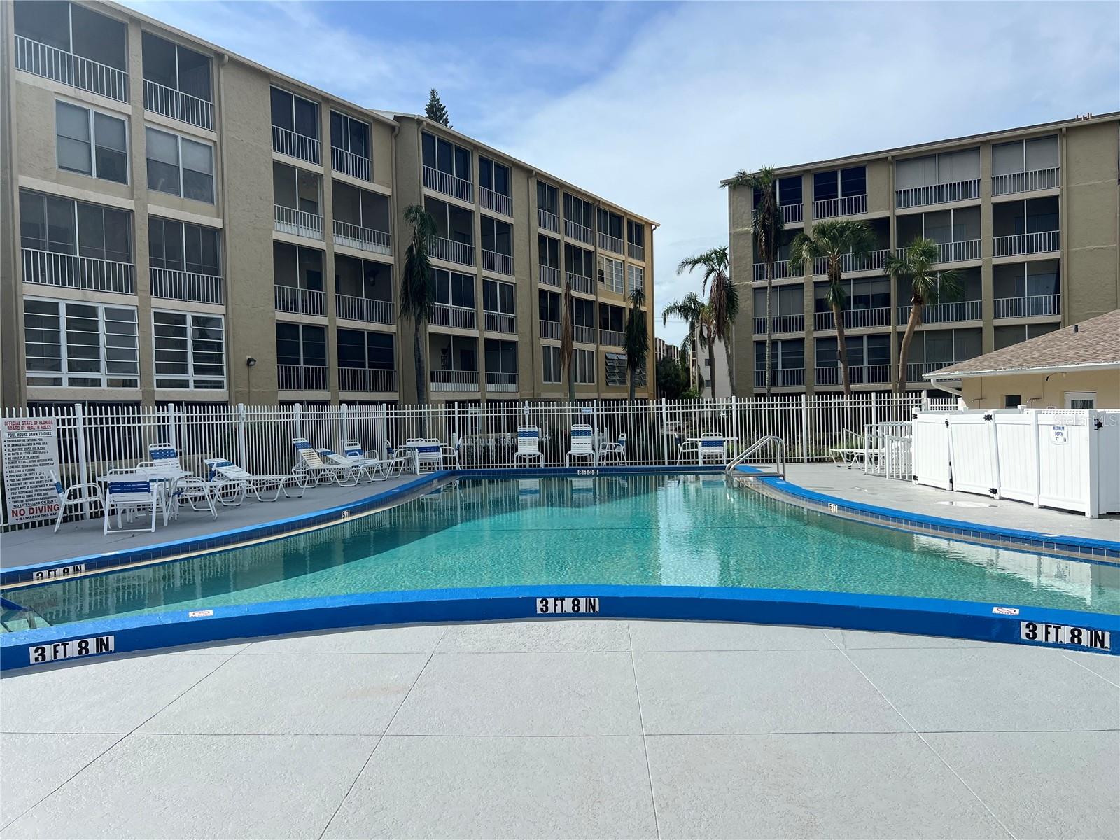 BAYSHORE ON THE LAKE APTS II SEC 1 - Residential