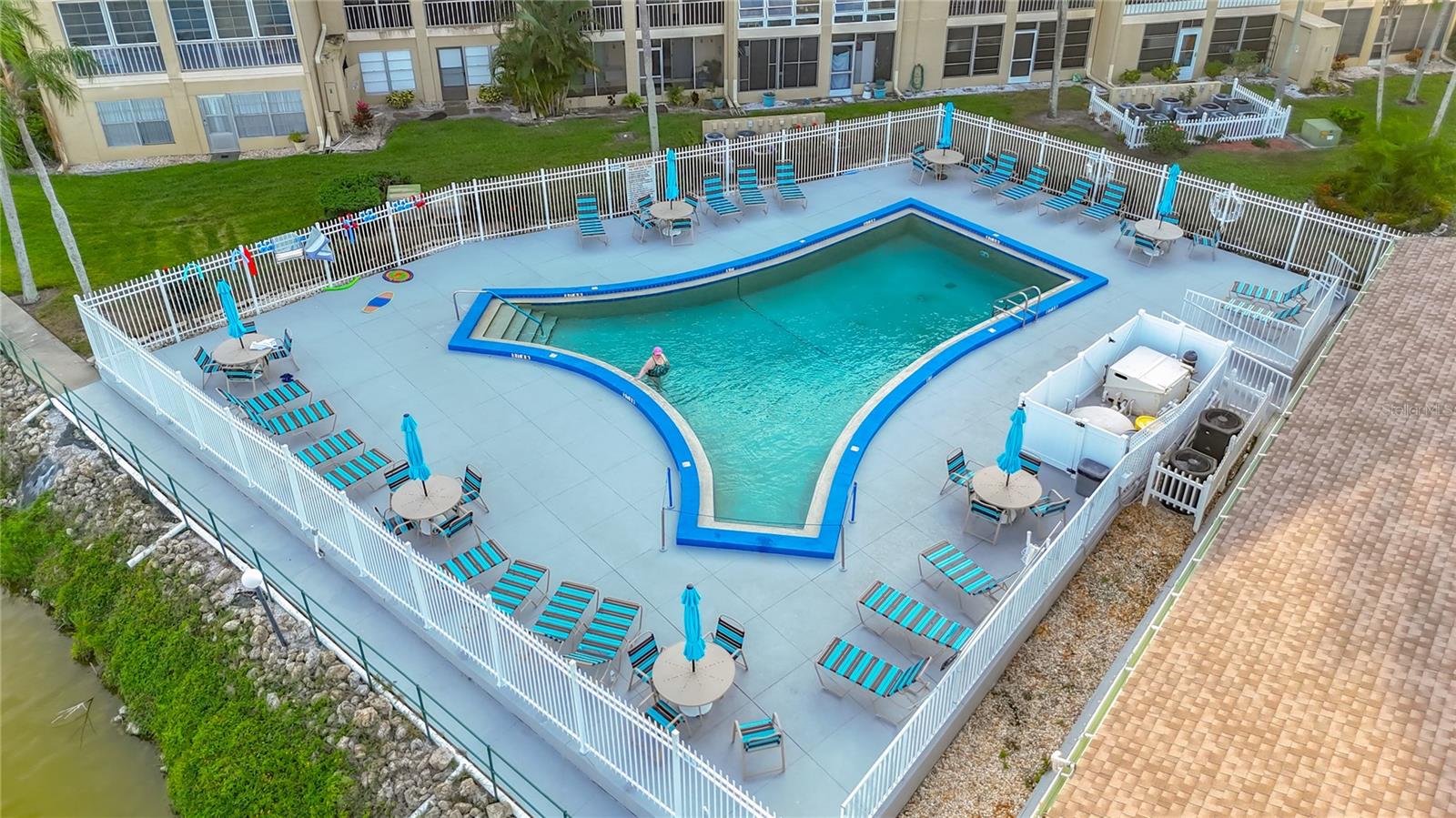 BAYSHORE ON THE LAKE APTS II SEC 1 - Residential