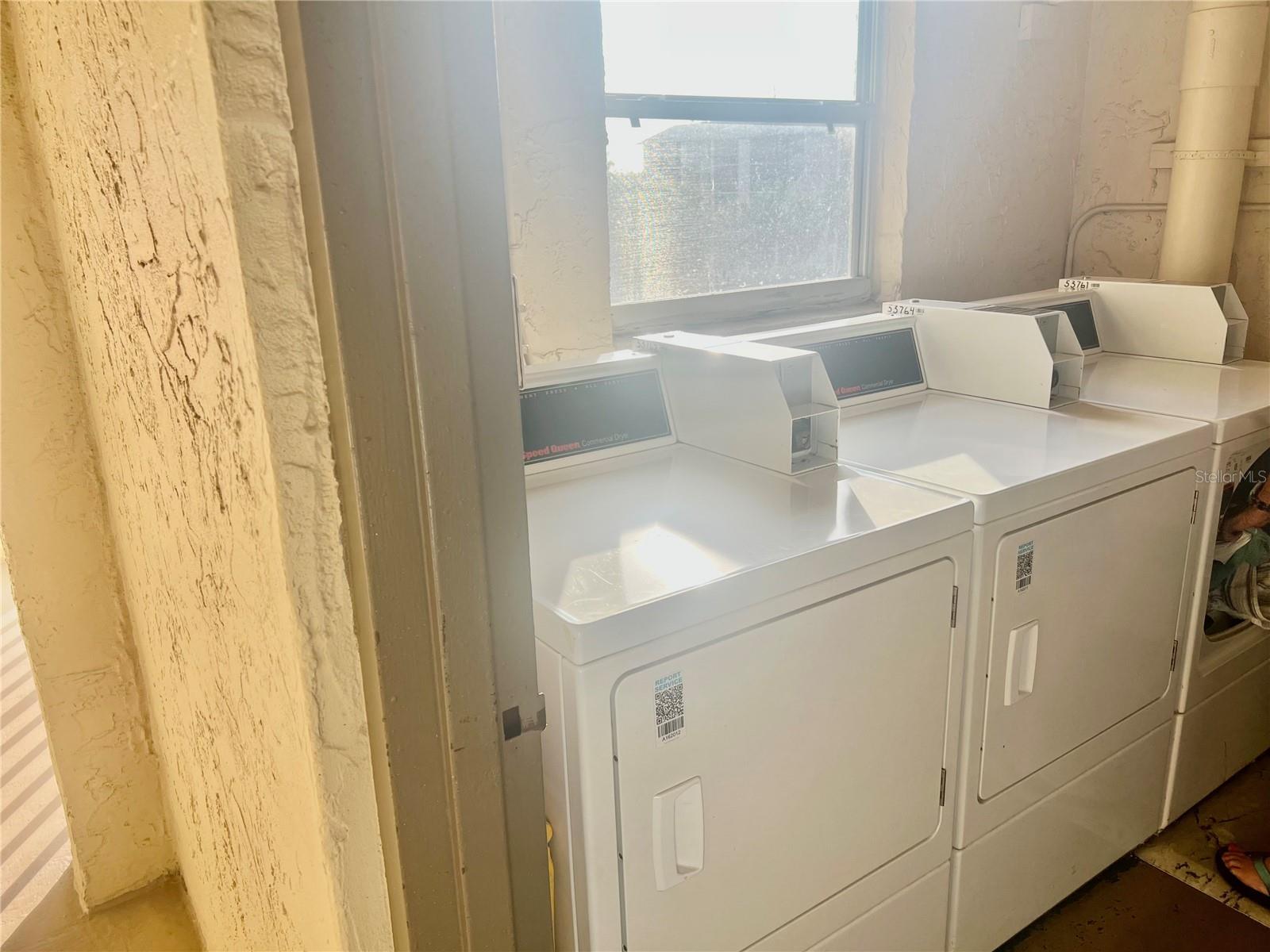 BAYSHORE ON THE LAKE APTS II SEC 1 - Residential