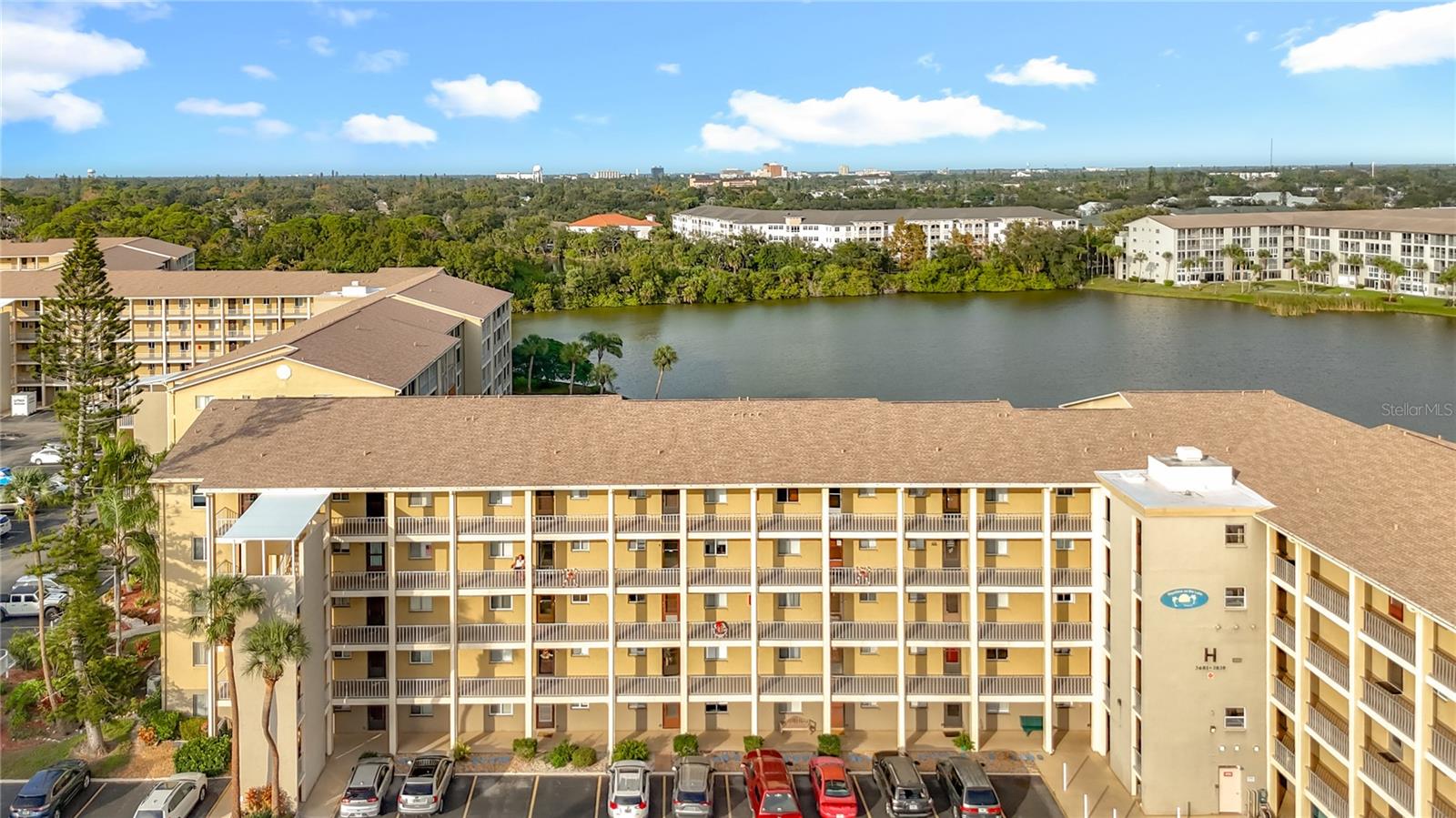 BAYSHORE ON THE LAKE APTS II SEC 1 - Residential