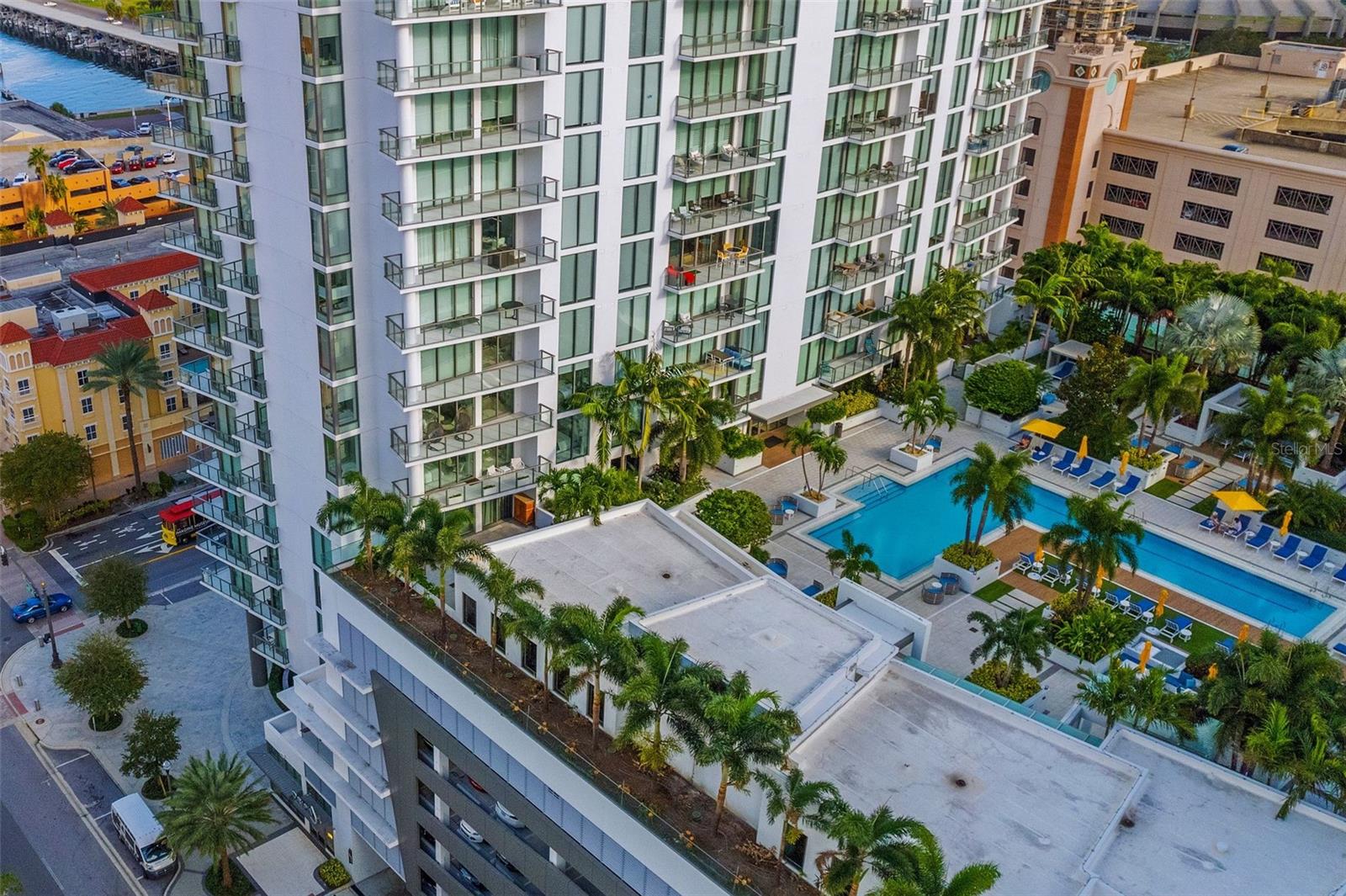 ONE ST. PETERSBURG - Residential