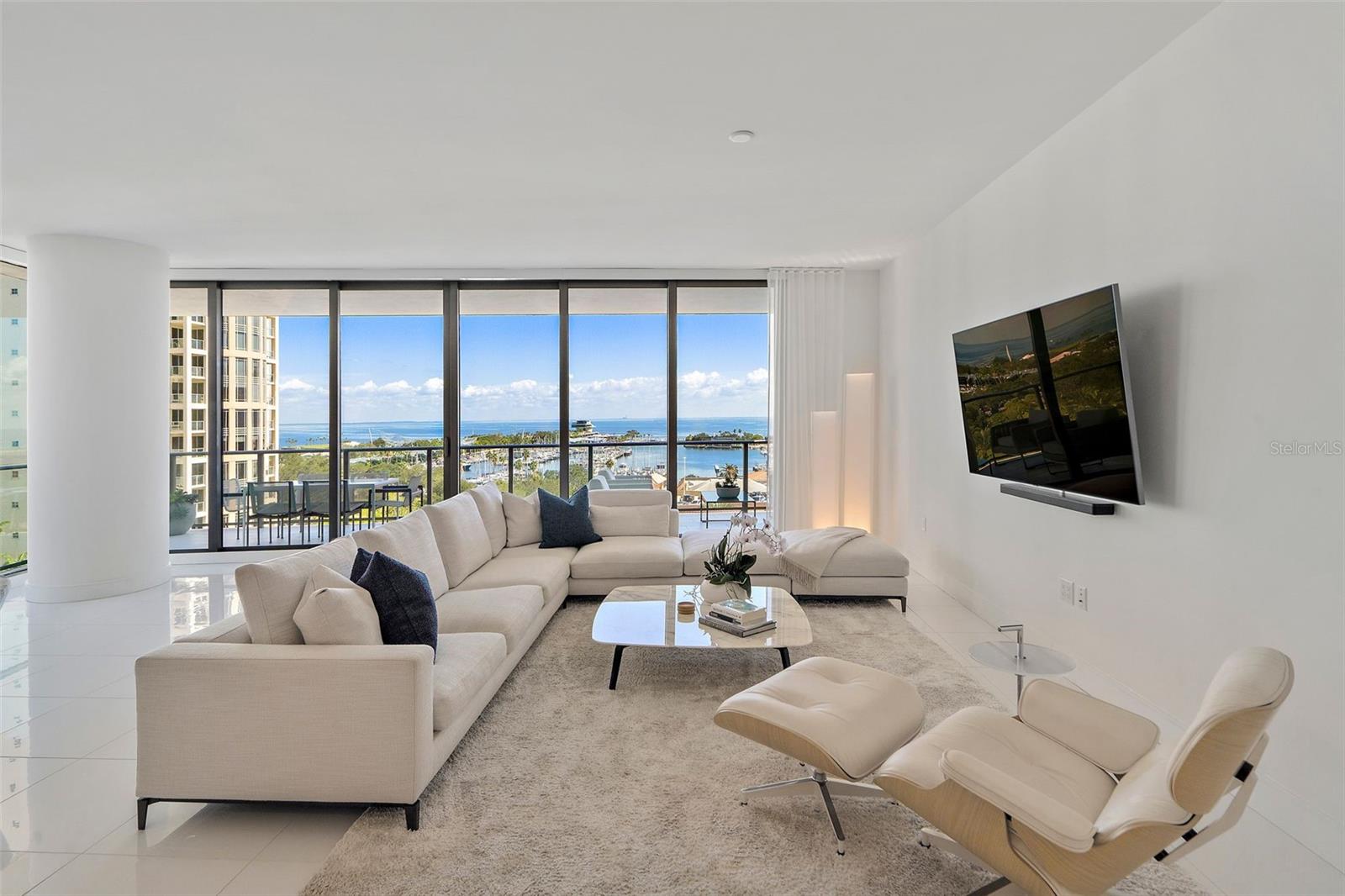 ONE ST. PETERSBURG - Residential