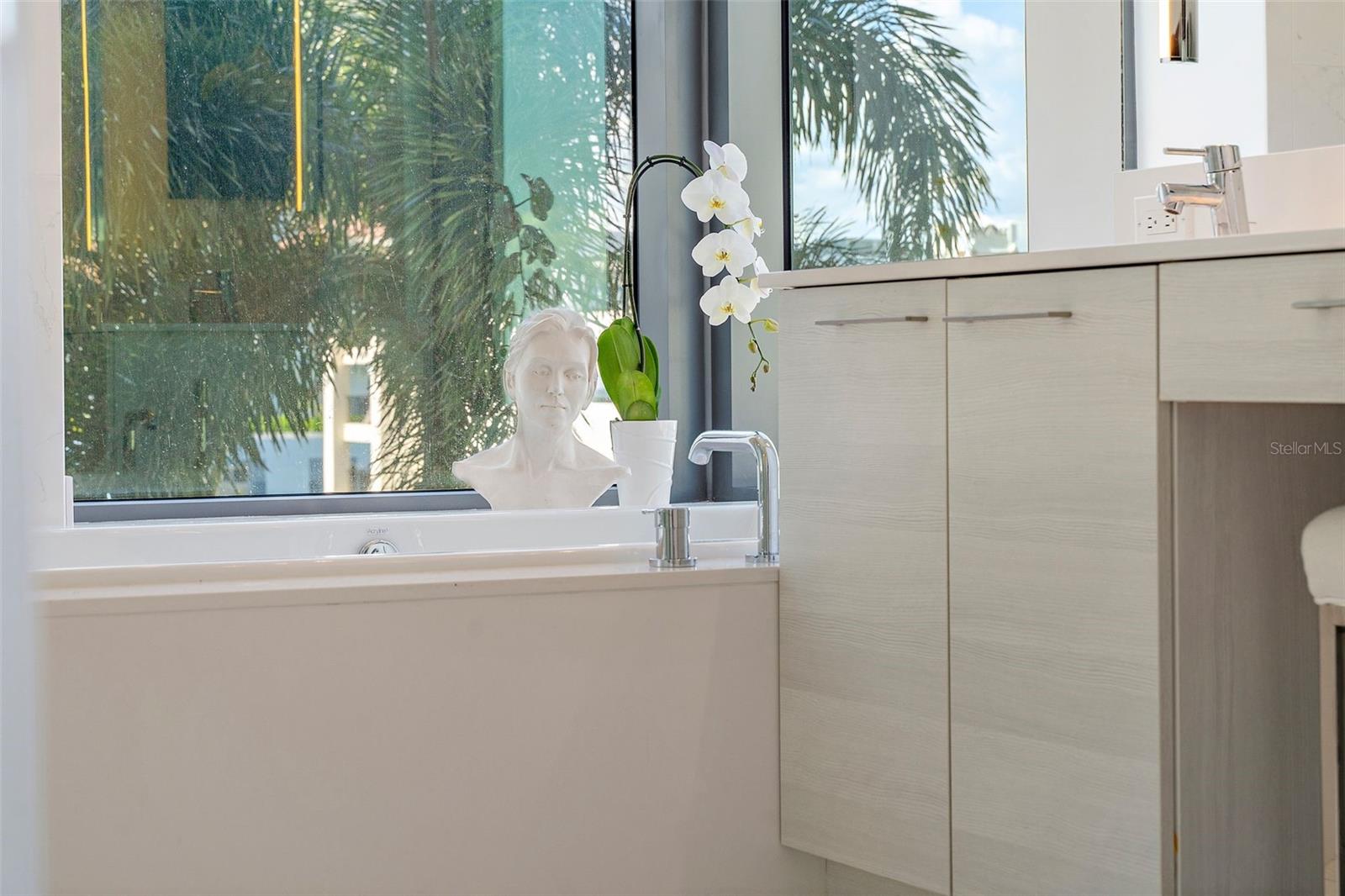 ONE ST. PETERSBURG - Residential