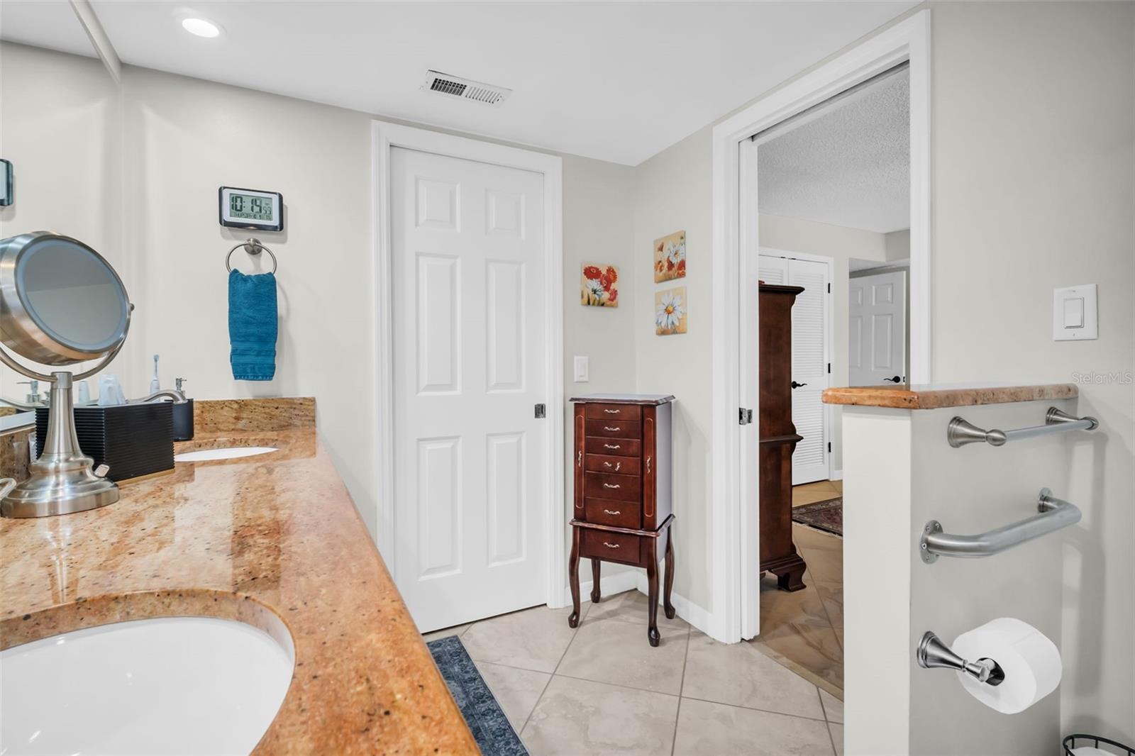 GULF FRONT LAGOON CONDO - Residential