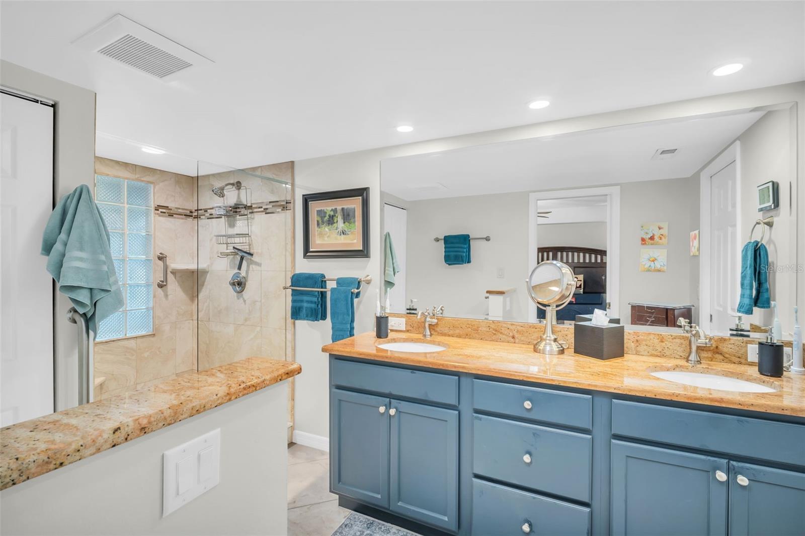 GULF FRONT LAGOON CONDO - Residential