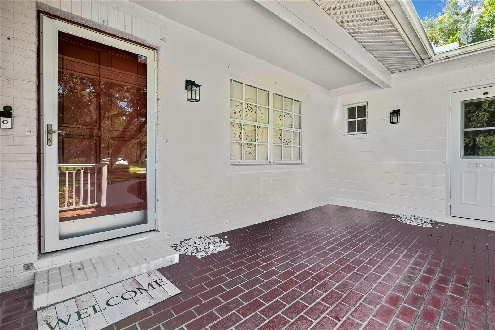 1097 FLORIAN WAY