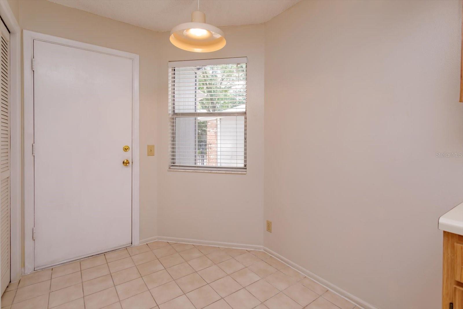OAK HARBOUR SEC 3 A CONDO - Residential