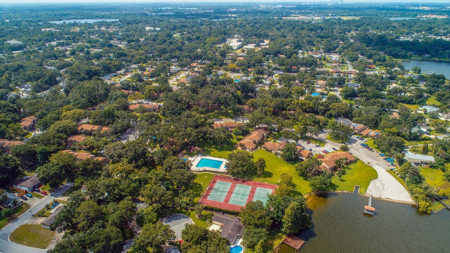OAK HARBOUR SEC 3 A CONDO - Residential