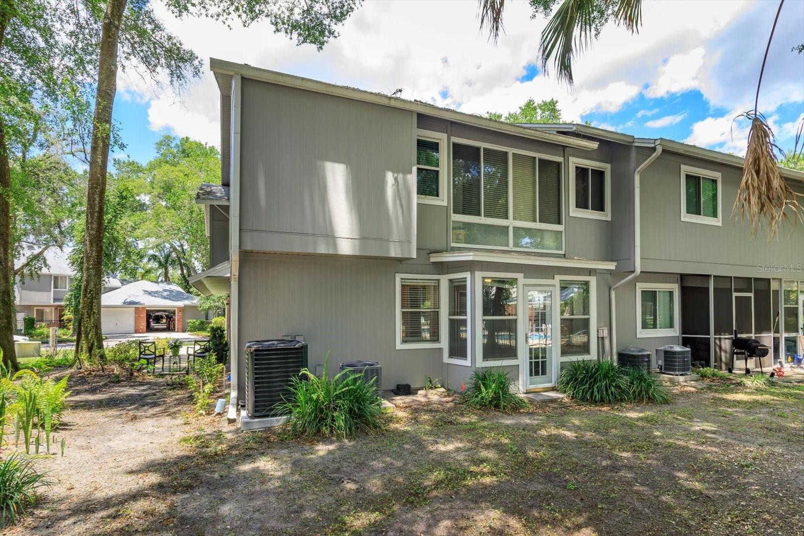 OAK HARBOUR SEC 3 A CONDO - Residential