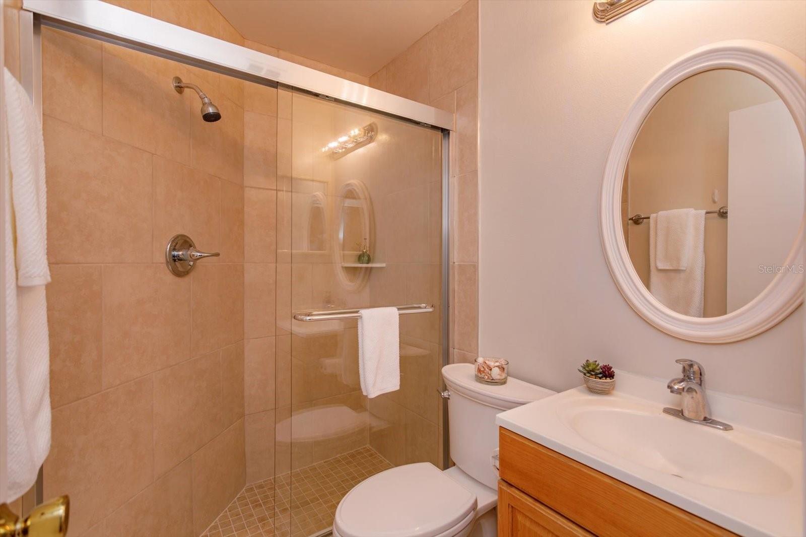 OAK HARBOUR SEC 3 A CONDO - Residential