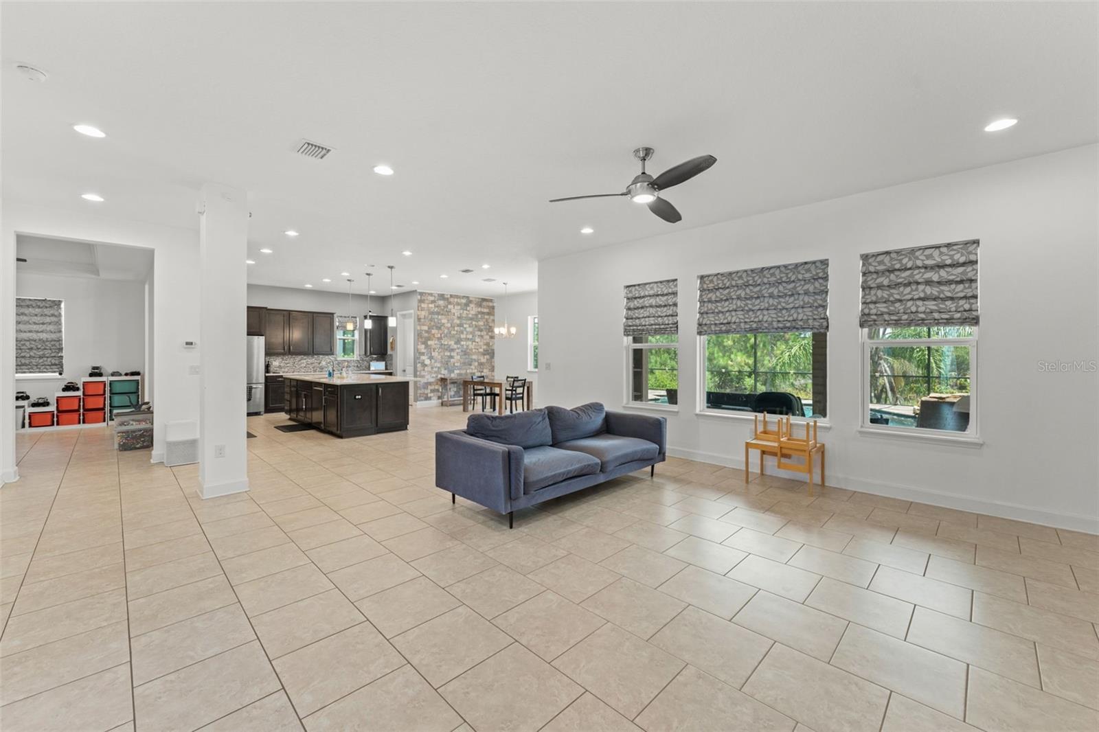 2793 AUTUMN BREEZE WAY
