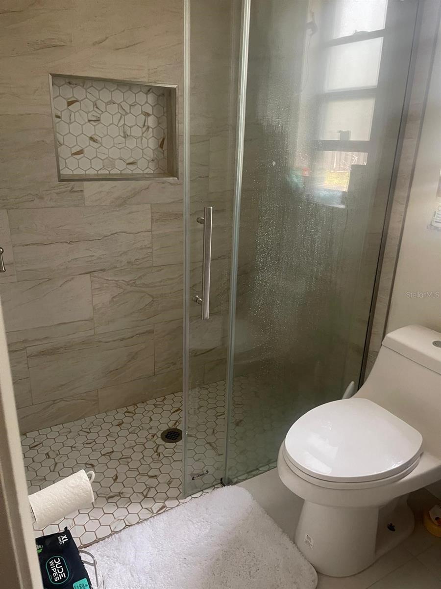 ROLLING OAKS - Residential