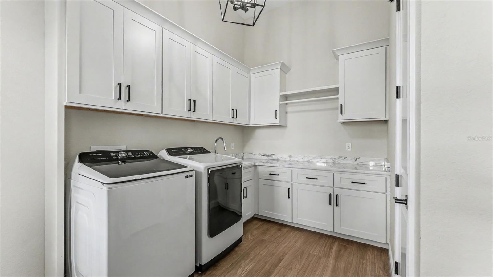 HALLAM PRESERVE EAST - Residential