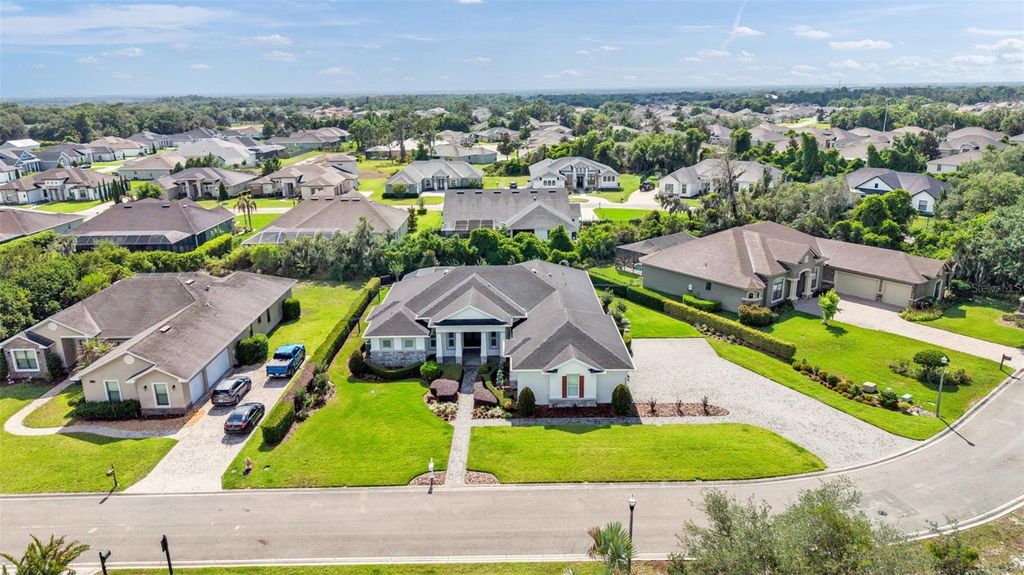 Photo of 6509 Heritage Park Place, Lakeland, FL 33813 (MLS # L4961984)
