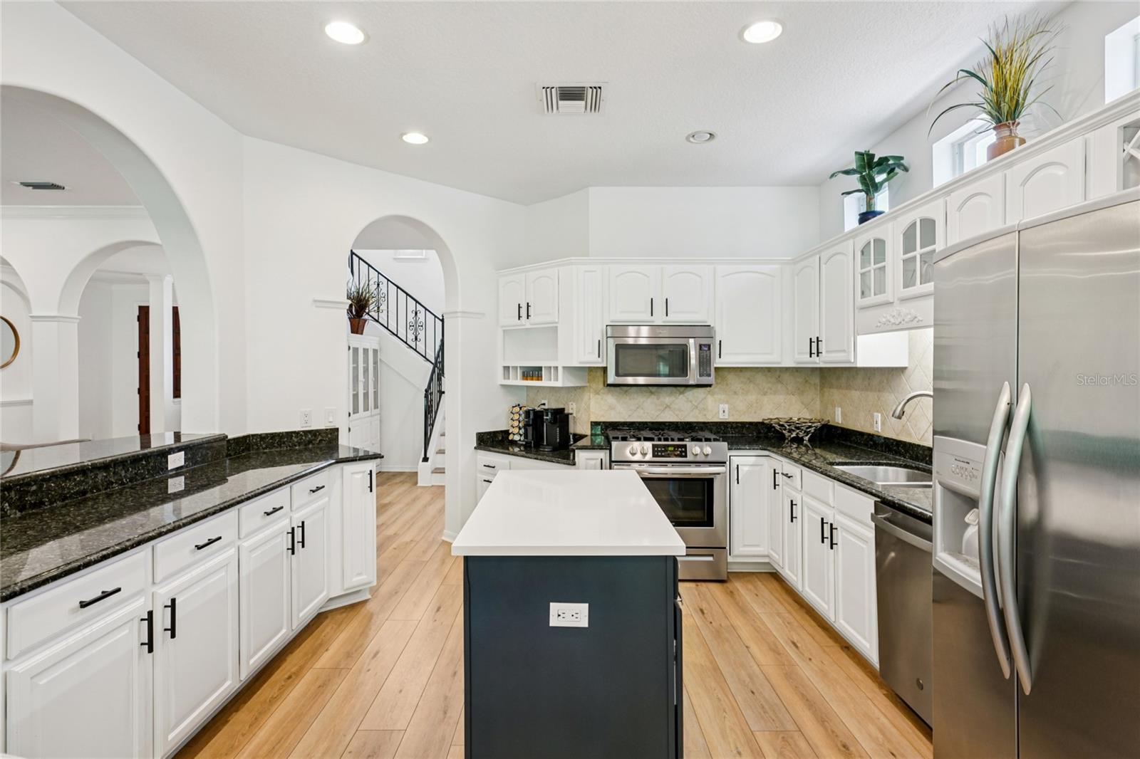 HARBOR VIEW PALMS - Residential