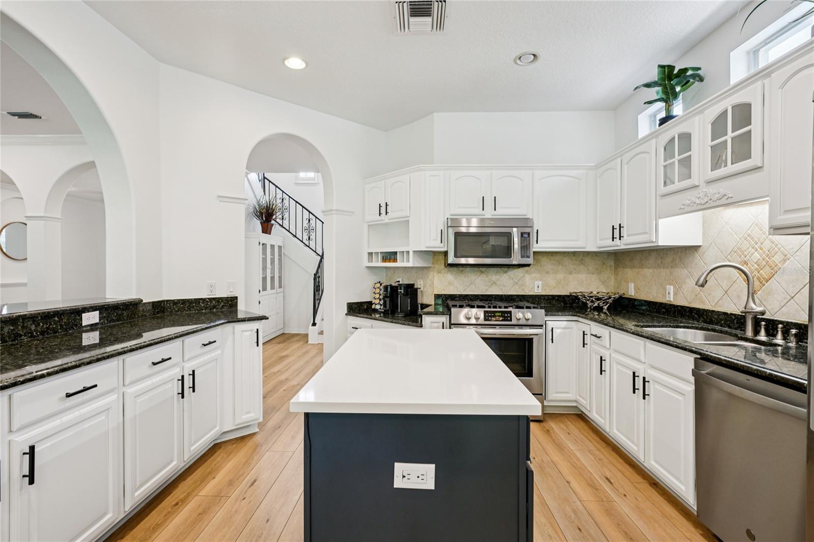 HARBOR VIEW PALMS - Residential