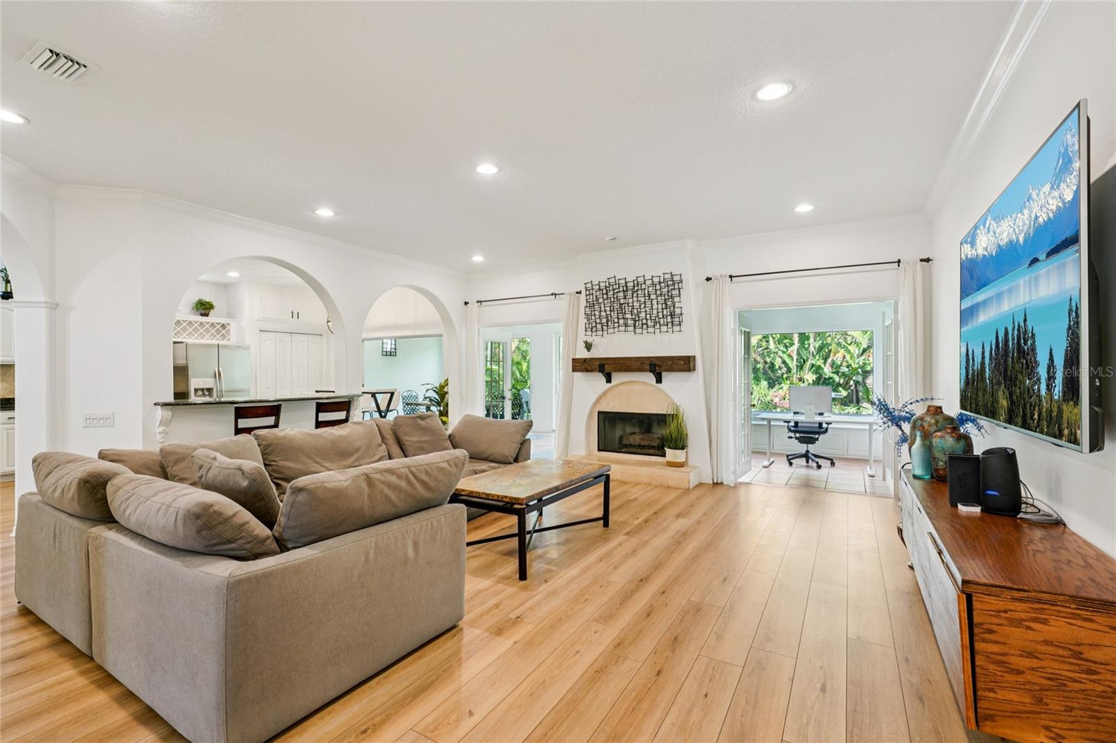 HARBOR VIEW PALMS - Residential