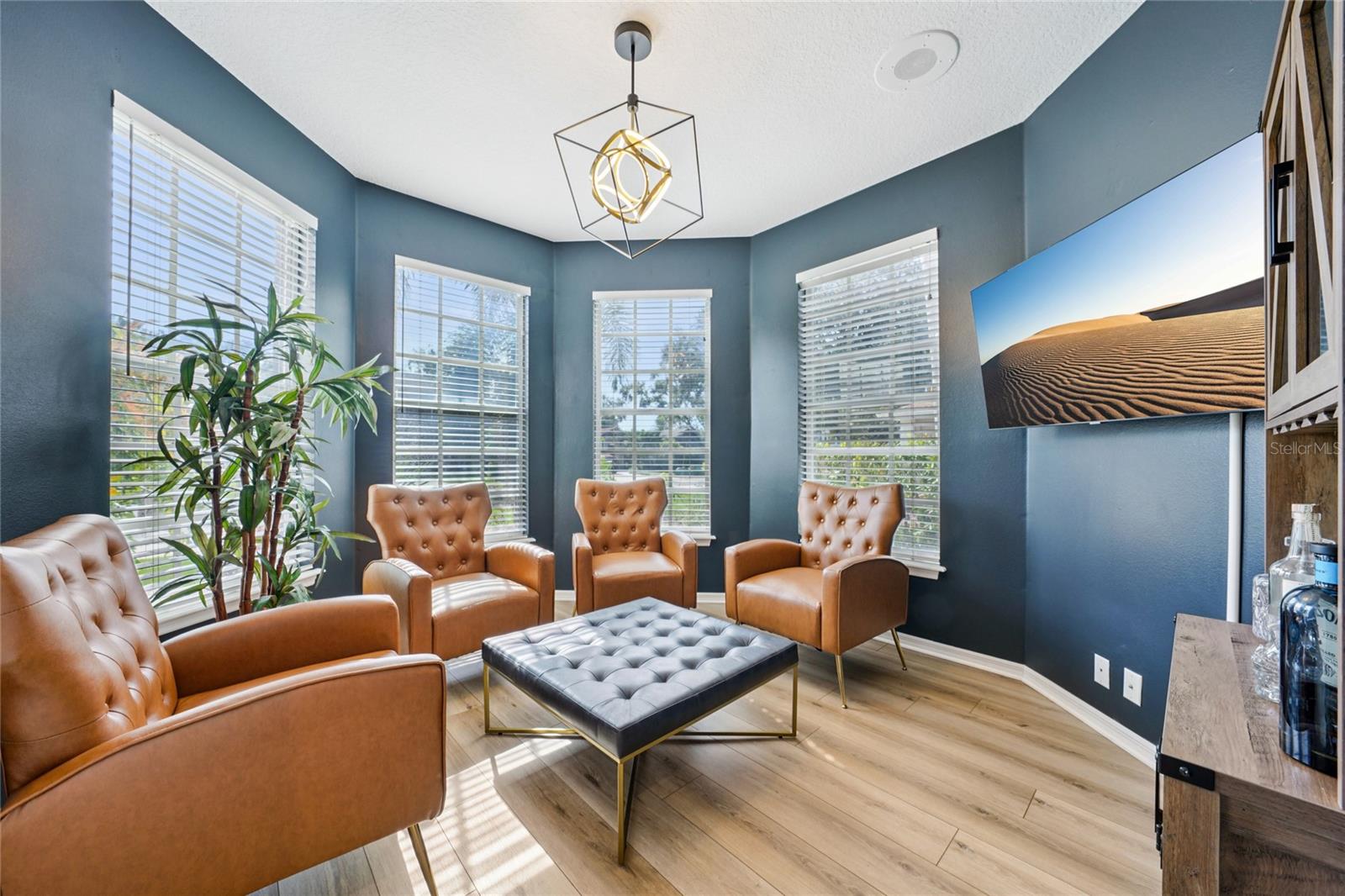 HARBOR VIEW PALMS - Residential