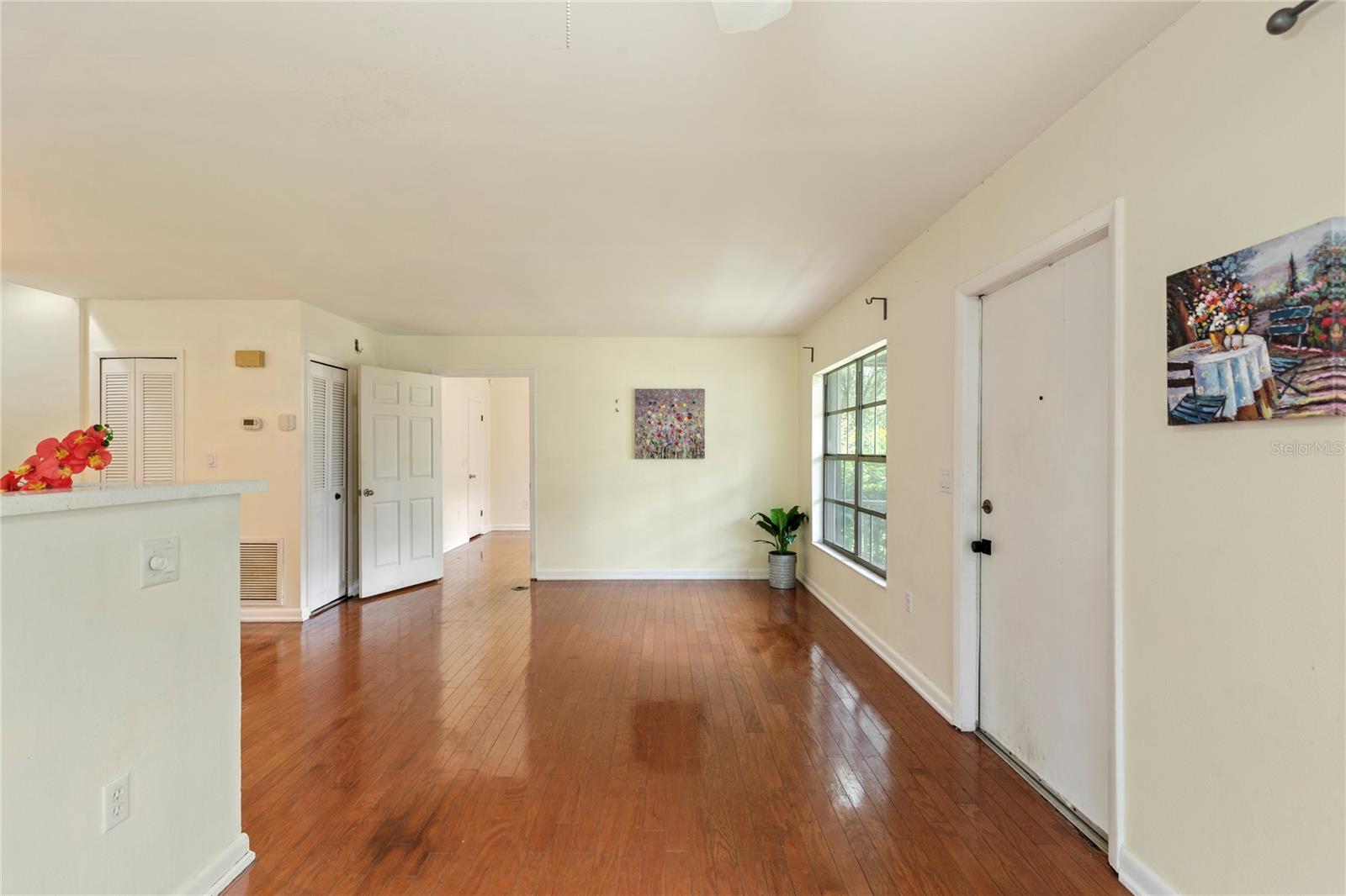 RAINTREE MANOR HOMES CONDOMINI - Residential