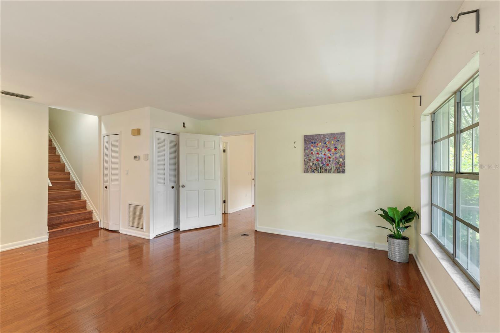 RAINTREE MANOR HOMES CONDOMINI - Residential