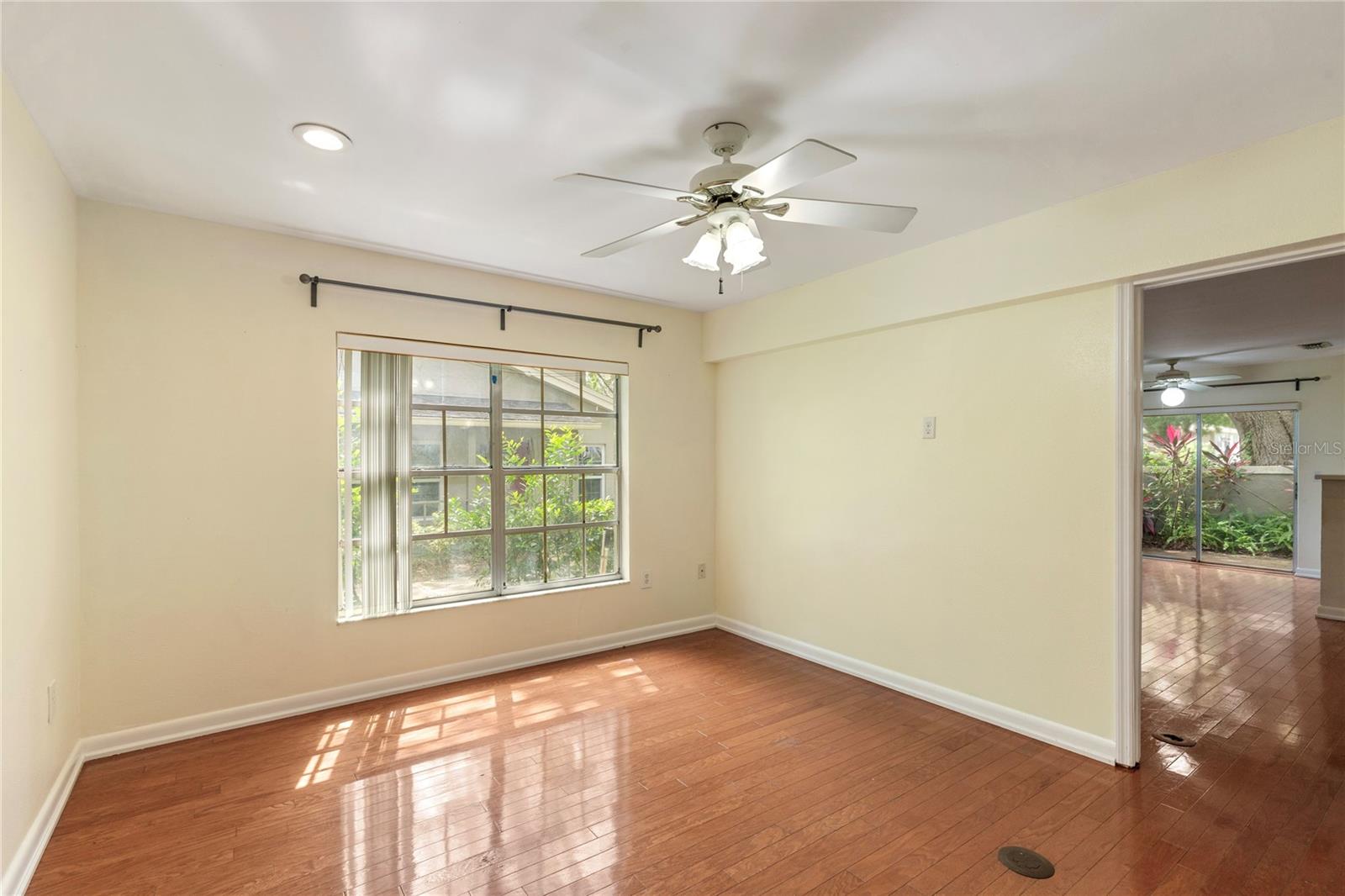 RAINTREE MANOR HOMES CONDOMINI - Residential