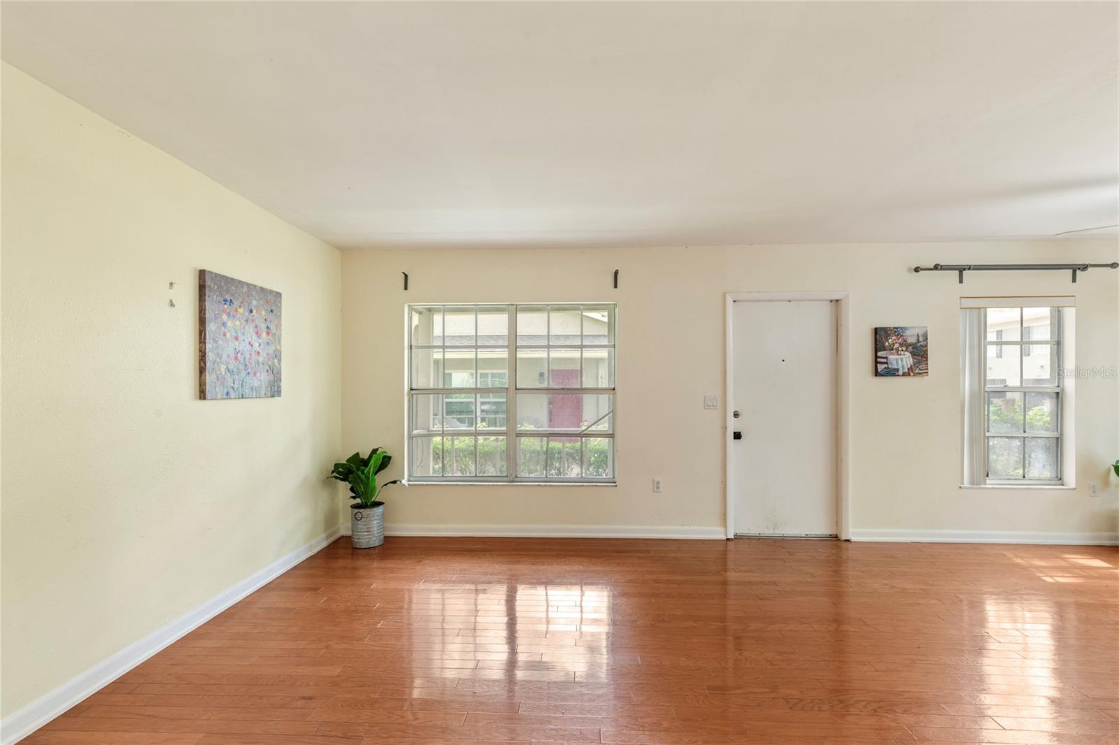 RAINTREE MANOR HOMES CONDOMINI - Residential