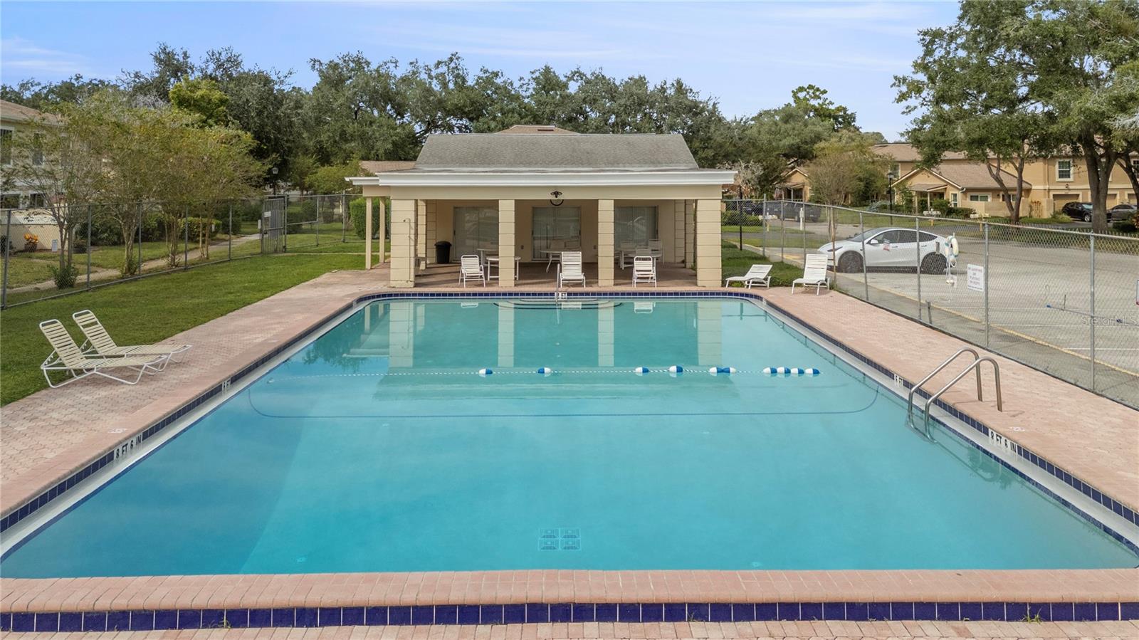 RAINTREE MANOR HOMES CONDOMINI - Residential