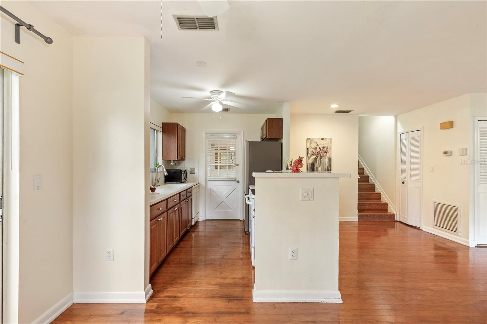 RAINTREE MANOR HOMES CONDOMINI - Residential