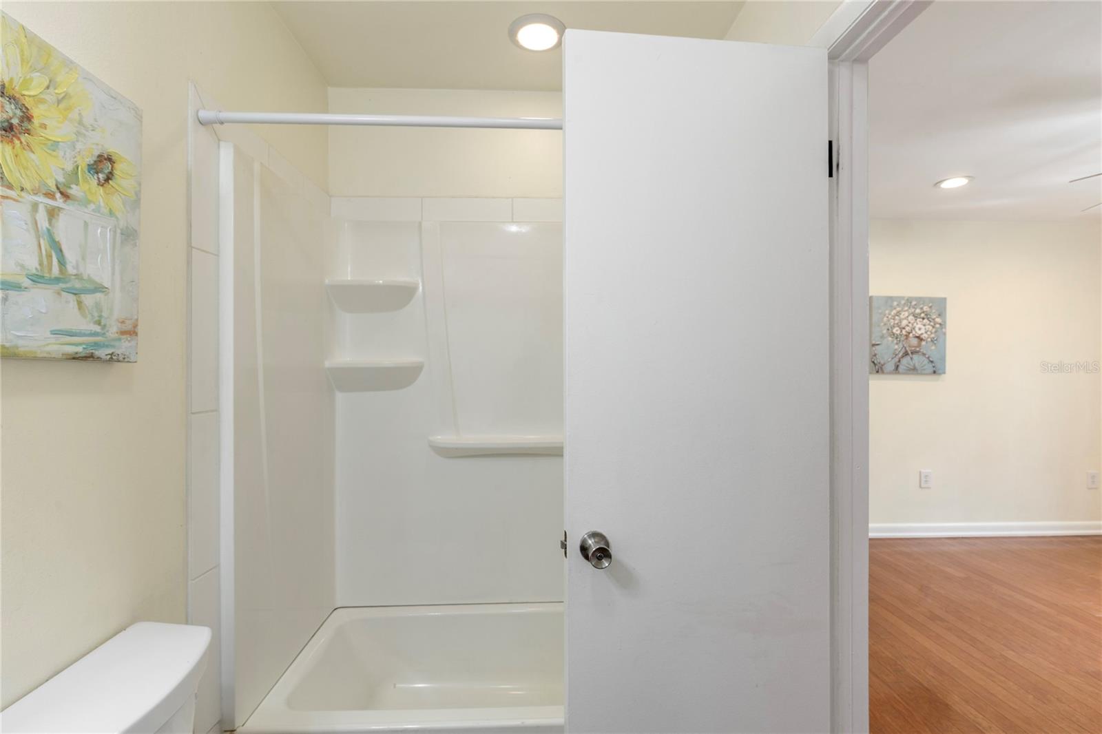 RAINTREE MANOR HOMES CONDOMINI - Residential