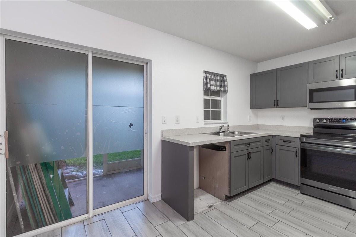 SUMMERFIELD VILLAGE 1 TR 2 - Residential Lease