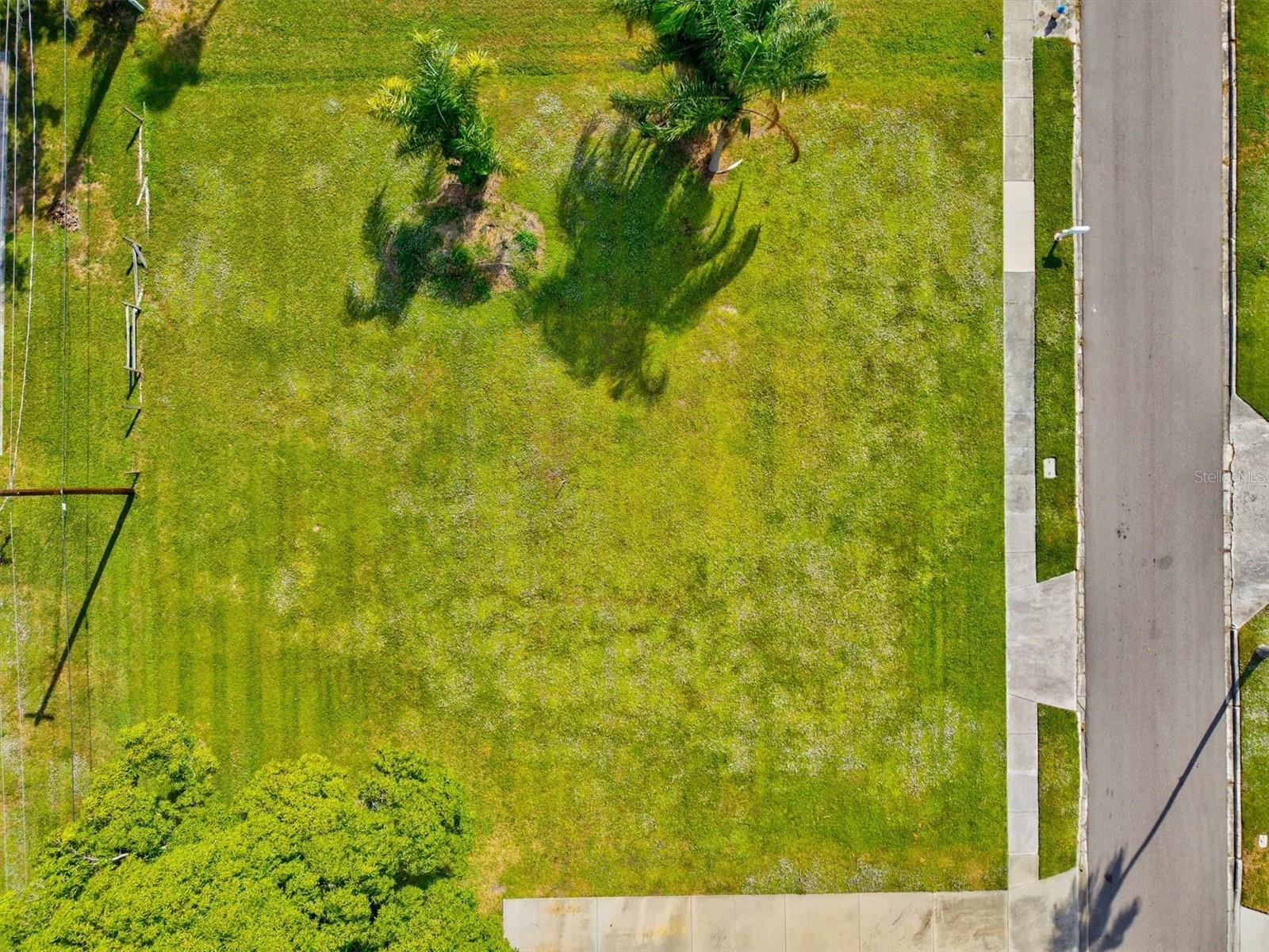 BAYVIEW GROVE - Land