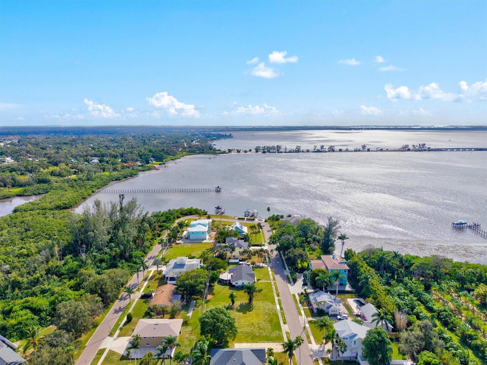 BAYVIEW GROVE - Land