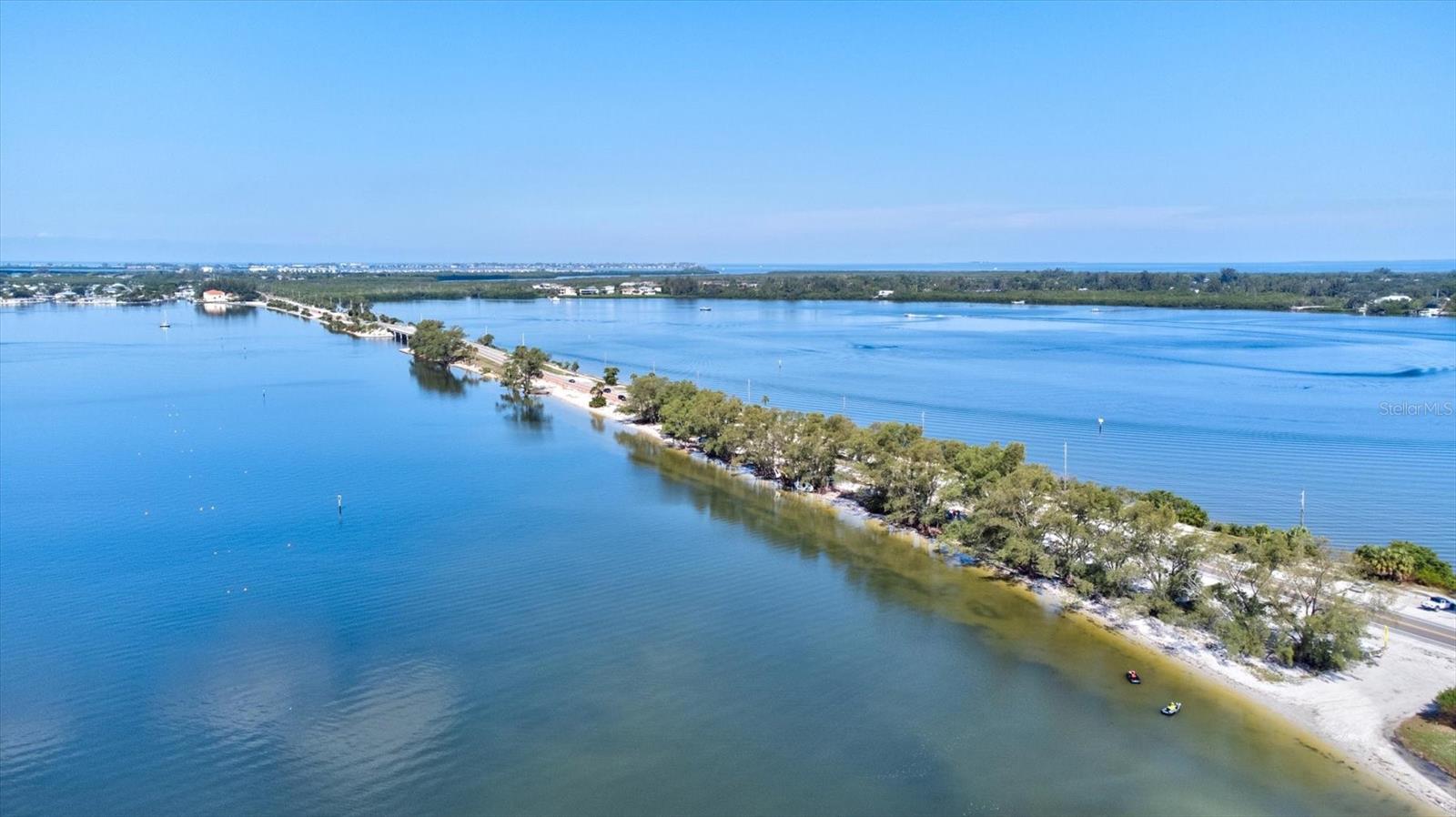 BAYVIEW GROVE - Land