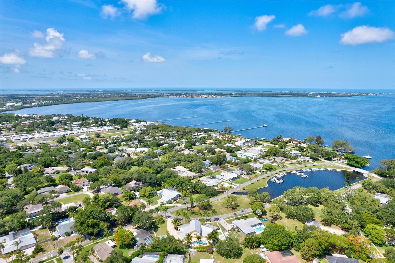 BAYVIEW GROVE - Land