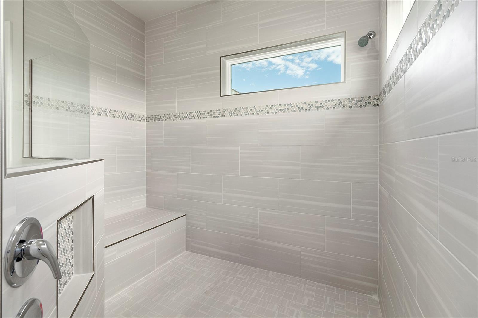 GRAND OAKS - Residential