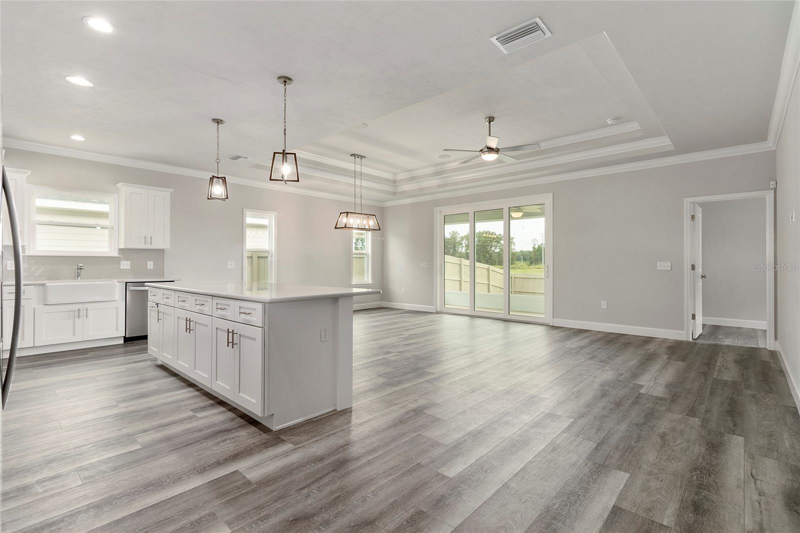 GRAND OAKS - Residential