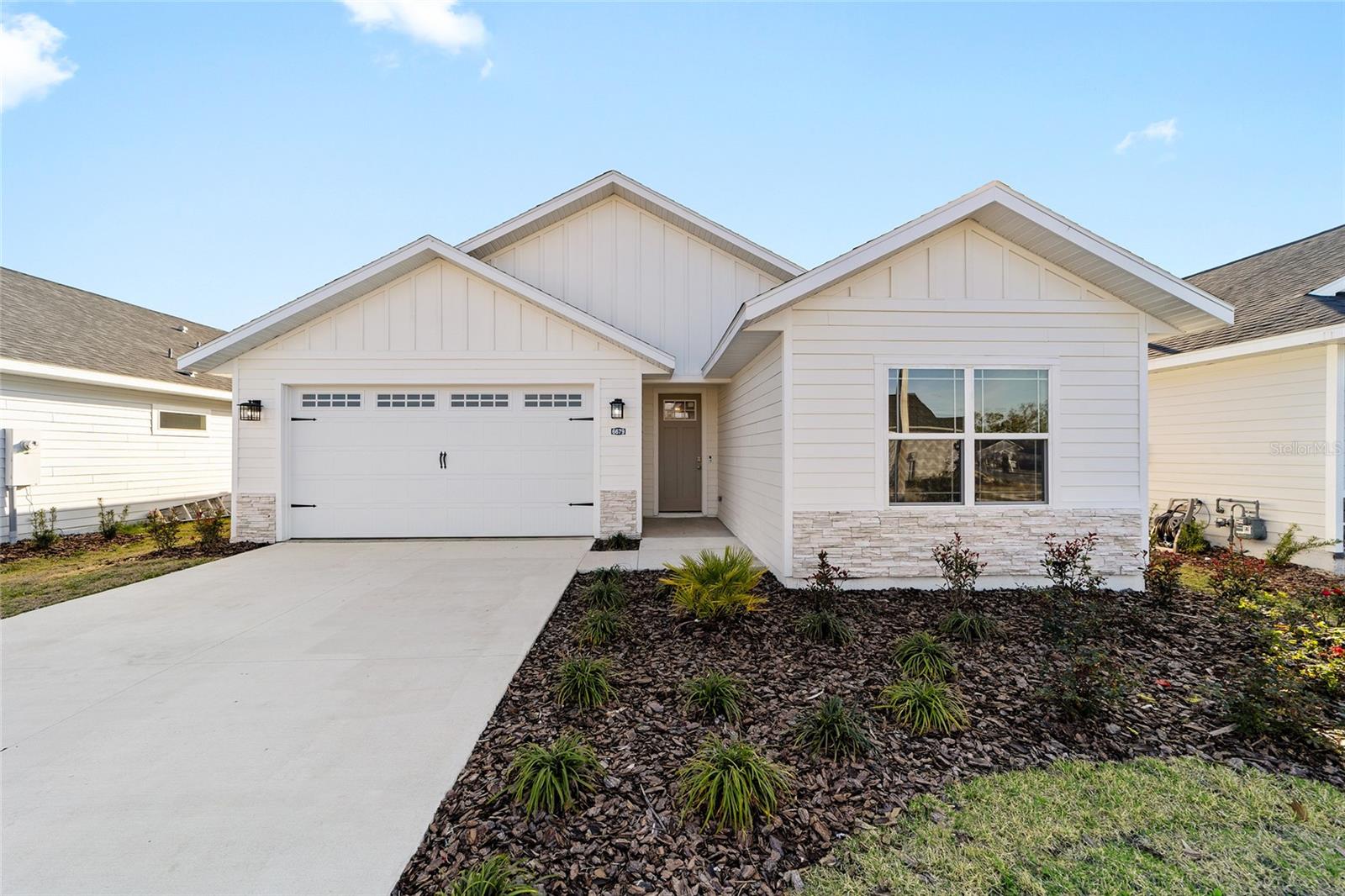 GRAND OAKS - Residential