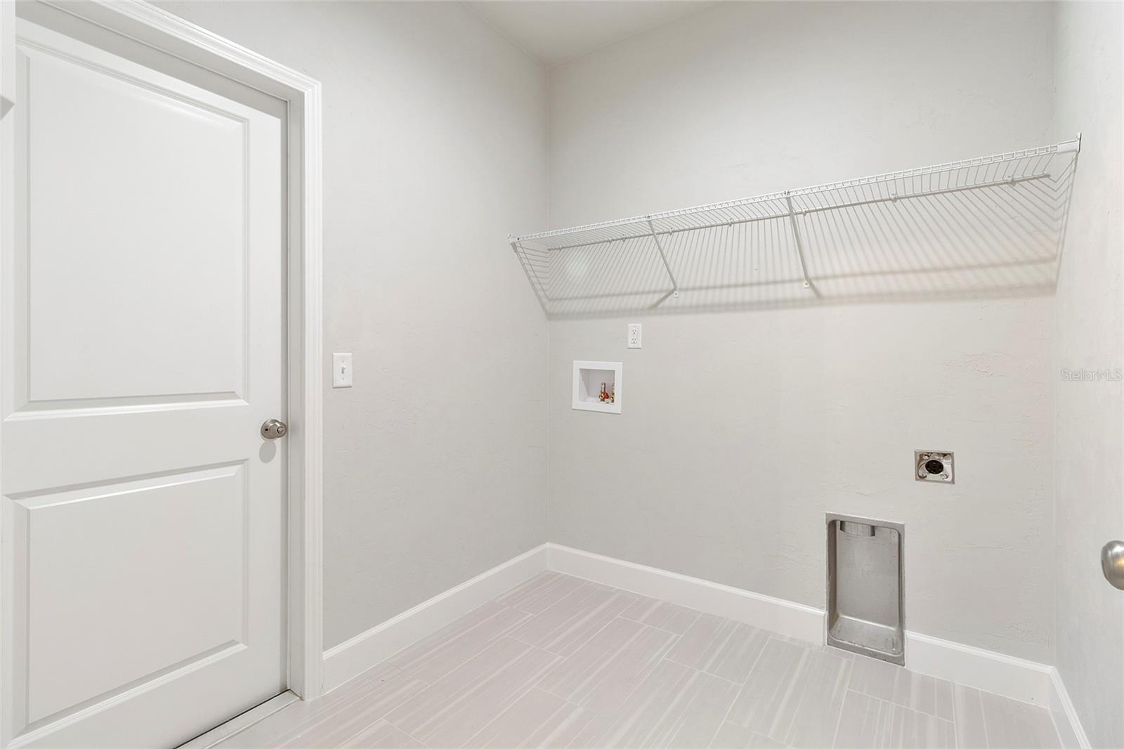 GRAND OAKS - Residential