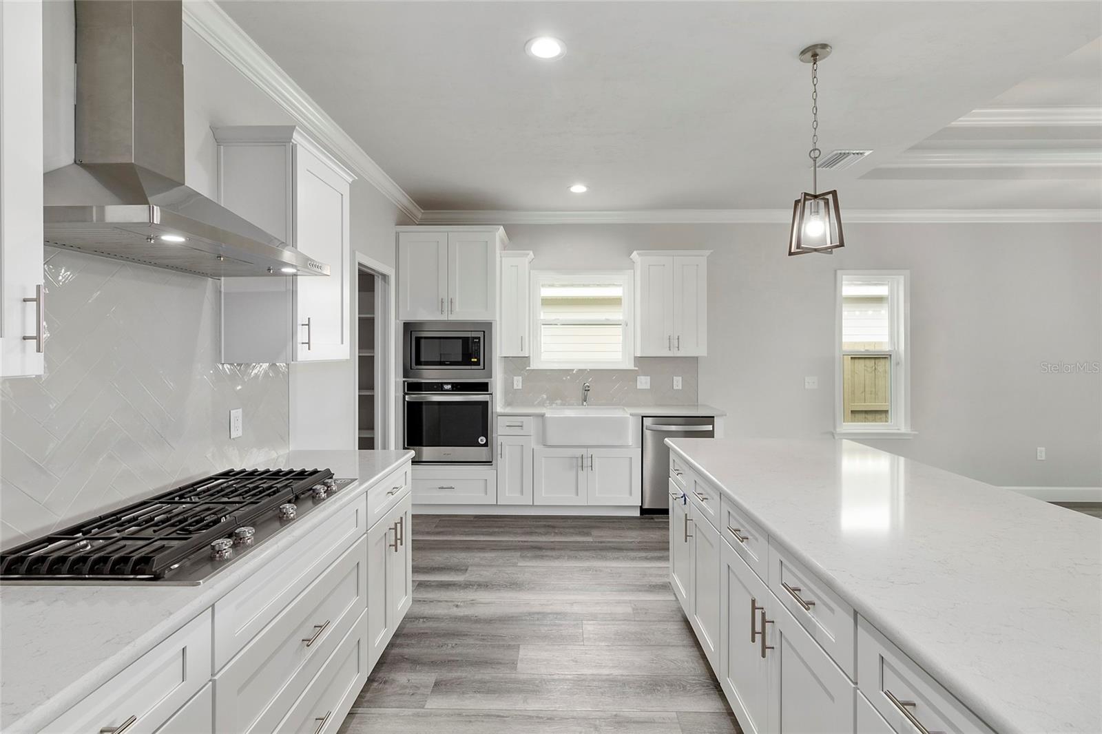 GRAND OAKS - Residential