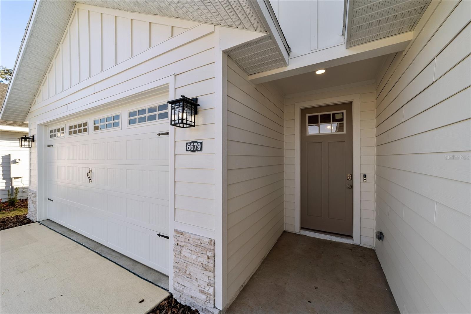 GRAND OAKS - Residential