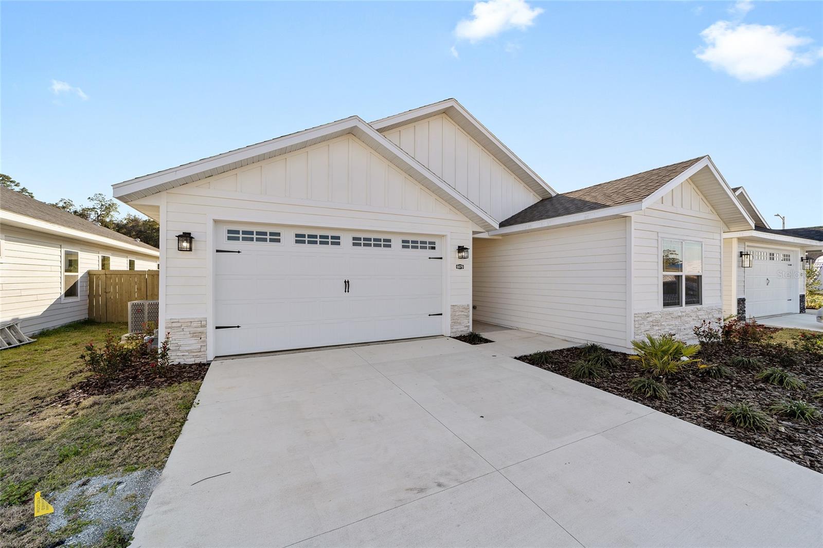 GRAND OAKS - Residential