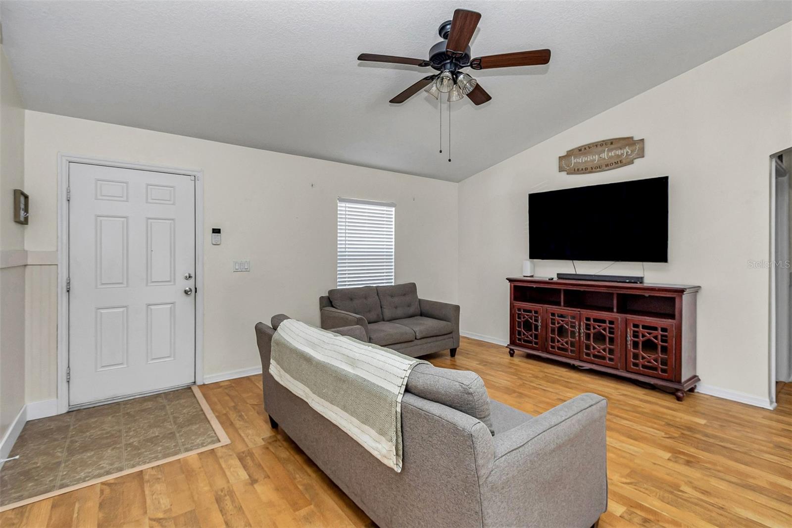 4963 SW HYACINTH COURT