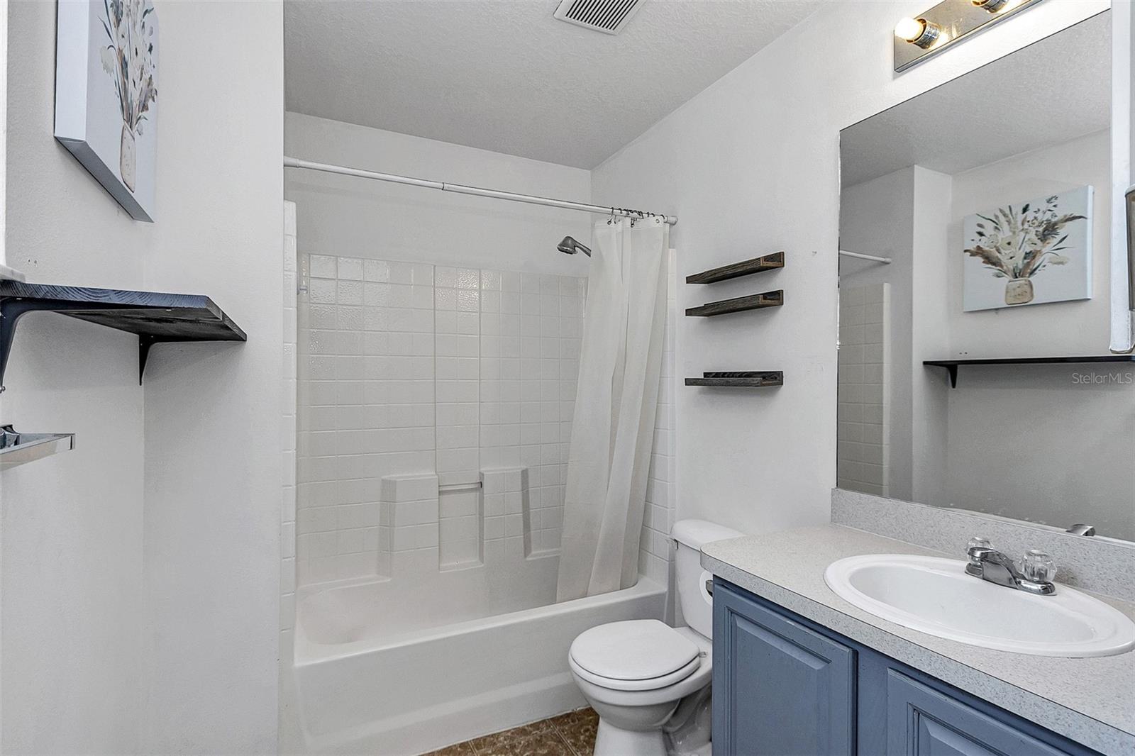 RAINBOW LAKES ESTATE - Residential