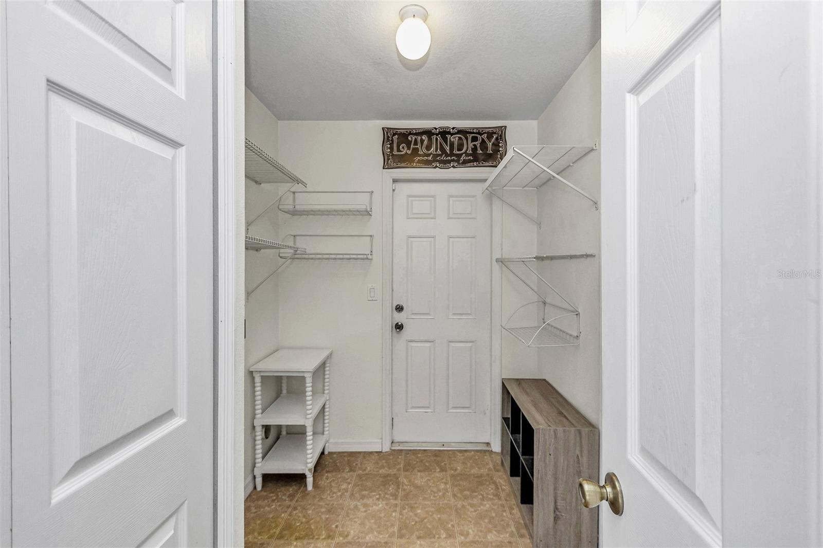 RAINBOW LAKES ESTATE - Residential